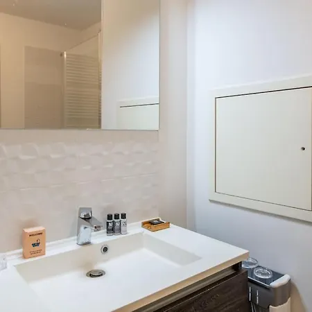 Apartment Cimetiere - Elegant Et Tout Confort Ouen *