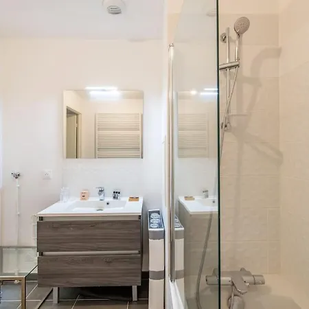 Apartment Cimetiere - Elegant Et Tout Confort Ouen